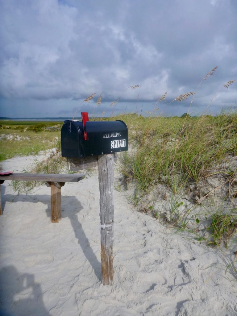 mailbox in the strangest place, mailboxes, beach